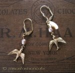 HAGI ピアス・イヤリング 親ツバメと卵