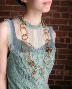 （画像用） KJL レオパード ネックレス