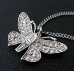 KJL　蝶ネックレス