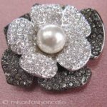 KJLフラワー ブローチ