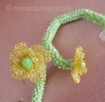 Lavish ピアス　 18Kgp　フラワー・ フープ