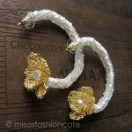 Lavish ピアス　 18Kgp　フラワー・ フープ