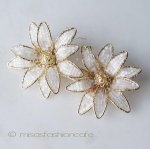 Lavish ピアス 18Kgp マーガレット