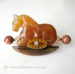 NY ブローチ 　天然石の木馬　1920年代