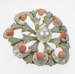 天然珊瑚　ブローチ