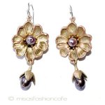 マイケルミショー真珠花 ピアスまたはクリップ