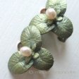 （画像用） マイケルミショー　真珠 睡蓮の花イヤリング