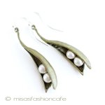 ピアス　または　クリップ 真珠えんどう豆　再販！