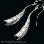 真珠　さやえんどう豆　 ピアス　または　クリップ