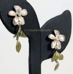 Michaud ピアス 真珠つつじの花