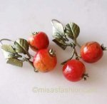 マイケルミショー ピアス 天然珊瑚のりんご