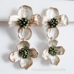 マイケルミショー ピアス ハナミズキの花