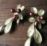 マイケルミショー ピアス 真珠・バーベリーの木