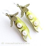 ピアス　または　クリップ 真珠　さやえんどう豆