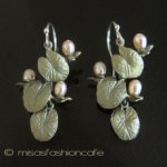 Michaud 真珠 ピアス　 睡蓮の花 再販！