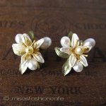 マイケルミショー ピアス 　オレンジの花　真珠