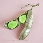 Michaud ブローチ アートガラスの枝豆