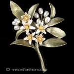 Michaudブローチ　再販！ オレンジの花　真珠
