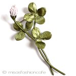 幸運の四つ葉クローバー ボタニカルお花ブローチ