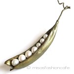 マイケルミショー ブローチ ７真珠のさやえんどう豆