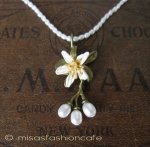マイケルミショー ネックレス 　オレンジの花　真珠