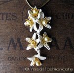 マイケルミショー ネックレス 　オレンジの花　真珠