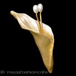 マイケルミショーブローチ 真珠　カラーの花