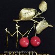 （画像用） マイケルミショーブローチ 天然石ヒスイ　さくらんぼ