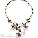 ハナミズキの花ネックレス