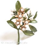 フラワーブーケ　ブローチ 真珠　オレンジの花