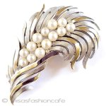 Trifari　 トリファリ パール羽　ブローチ