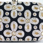 ＳＡＮＴＩサンティ クラッチ 　針刺繍の花BOX