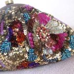 SANTI サンティ クラッチ 　全面お花刺繍