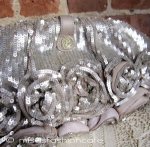 SANTI サンティ クラッチ 新作！銀フラワー（大）