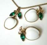 クラウンTrifari ネックレス＆イヤリングセット