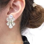 ＳＰＡＲＫＬ　真珠 イヤリングまたはピアス