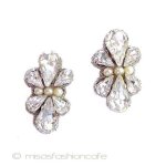 ＳＰＡＲＫＬ　真珠 イヤリングまたはピアス