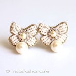 ＳＰＡＲＫＬ　パール　りぼん イヤリングまたはピアス