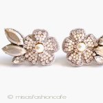 ＳＰＡＲＫＬ　お花＆銀葉 イヤリングまたはピアス