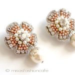 ＳＰＡＲＫＬ　ベージュパール花 イヤリングまたはピアス