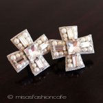 ＳＰＡＲＫＬ　十字架・クロス イヤリングまたはピアス