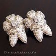 （画像用） ＳＰＡＲＫＬ　パールのお花 イヤリングまたはピアス