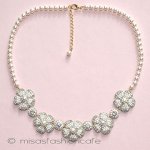 ＳＰＡＲＫＬ　ネックレス ミルクガラス花　再販