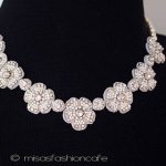 ＳＰＡＲＫＬ　ネックレス パール・クリスタルのお花