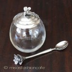 蜜蜂はち　ガラス容器 デイジーの花スプーン付