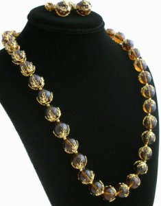 （画像用） クラウンTrifari ネックレス＆イヤリングセット