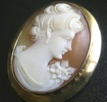 アンティーク 本格カメオ　 ブローチ兼ペンダント。