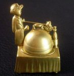 猫ねこのレストラン　ブローチ