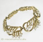 クラウントリファリ Trifari 白い花