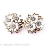 Trifari　 トリファリ 白花ブーケイヤリング